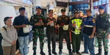 TNI AL Gagalkan Penyelundupan Enam Burung Kasturi Kepala Hitam