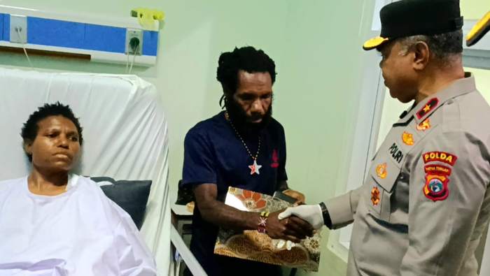 Kapolda Papua Tengah Jenguk Korban Penembakan di Mile 69 Tembagapura, Tekankan Mitigasi