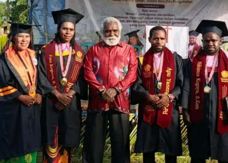Wagub Paskalis: Sarjana Putra-Putri Papua Jangan Pilih-Pilih Pekerjaan dan Berharap Langsung Jadi Bos