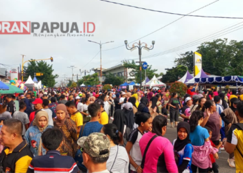 Ratusan Warga Timika Padati CFD, Sambut HUT Bhayangkara ke-80