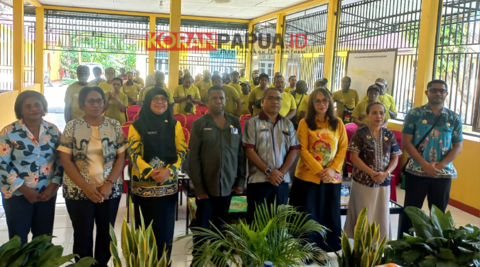 Distrik Iwaka Perkuat Pengawasan Dana Kampung Lewat Sosialisasi Pengelolaan Anggaran