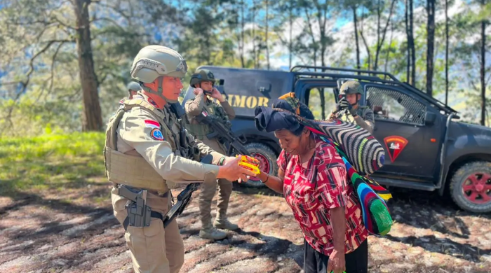Satgas ODC Gelar Patroli Humanis Perkuat Kedekatan dengan Warga Ilaga