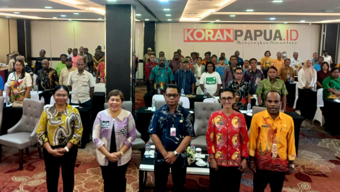 Tingkatkan Derajat Kesehatan, Dinkes Mimika Gandeng Lembaga Adat dan Tokoh Masyarakat