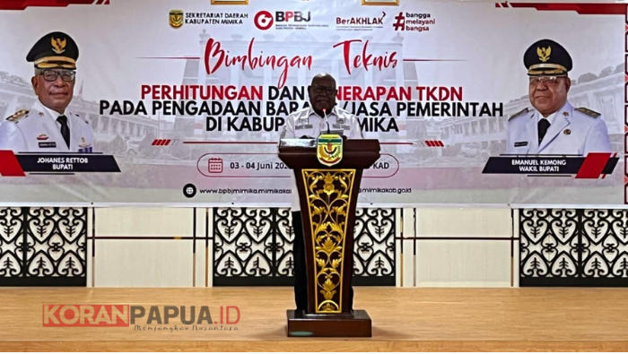Wabup Mimika Emanuel Kemong: PPK Wajib Tingkatkan Kompetensi dan Kantongi Sertifikat Tipe C