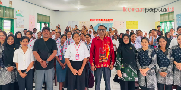 Panitia MPLS Resmi Serahkan 67 Siswa Baru ke SMKN 6 Mimika