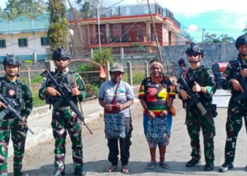 Di Tengah Tugas Menjaga Negeri, Satgas Pamtas RI-PNG Hadir untuk Warga Wamena