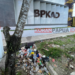 Ironis! Depan Kantor BPKAD Mimika Disulap Jadi Tempat Pembuangan Sampah Liar