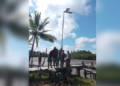 Padat Karya Rp3 Miliar, Distrik Jita Pasang 100 Lampu Jalan di 10 Kampung