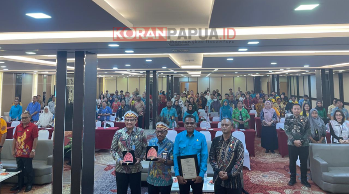 Gallery Foto BRIDA Mimika Selenggarakan Sosialisasi Hak Kekayaan Intelektual dan Sentra Kekayaan Intelektual