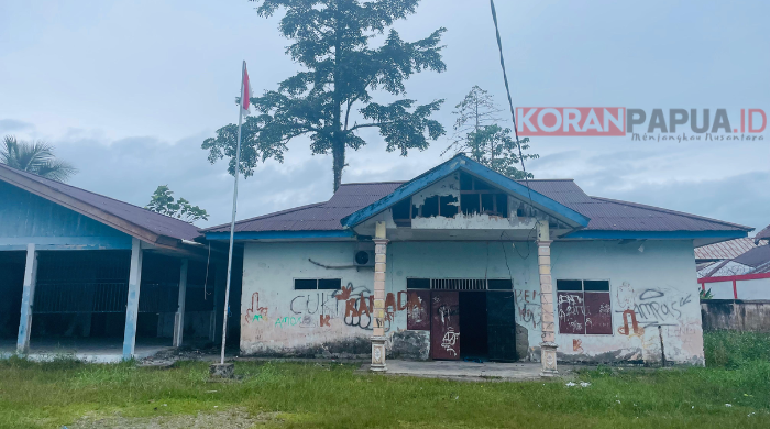 Kondisi Kantor Pemerintahan Kampung Nawaripi-Mimika Terbengkalai