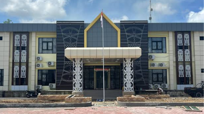 Distrik Miru Jadikan HUT RI ke-81 Momentum Perangi Sampah, Bidik 17 Ton Plastik Terkumpul
