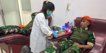 Prajurit Satgas Pamtas RI-PNG Donorkan Darah, Bantu Penuhi Stok PMI Merauke