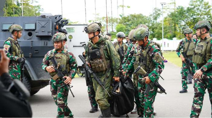Diwarnai Kontak Tembak, TNI Berhasil Evakuasi Jenazah Tiga Korban Penembakan di Yahukimo