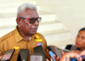 Bupati Johannes Rettob Warning Kepala OPD yang Absen di Pembahasan LKPJ DPRK
