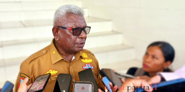 Bupati Johannes Rettob Warning Kepala OPD yang Absen di Pembahasan LKPJ DPRK