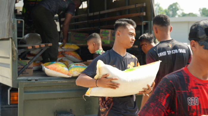 Pemkab Mimika Kirim 700 Kg Bantuan ke Jila, Total Empat Ton Disiapkan