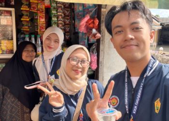 Manfaatkan Google Maps, Mahasiswa KKN UNEJ Lakukan Pemetahan Lokasi UMKM di Lima Dusun Desa Pujerbaru