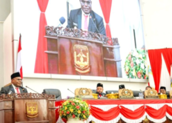 Pendapatan APBD Papua Tengah 2025 Lampaui Target, Gubernur Meki Soroti Enam Tantangan