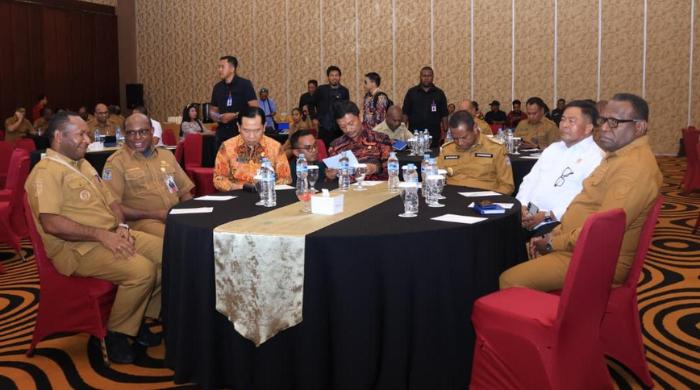 Evaluasi Tiga Tahun Pembangunan di Provinsi Papua Selatan, Gubernur Apolo: Seluruh OPD Diminta Siapkan Data