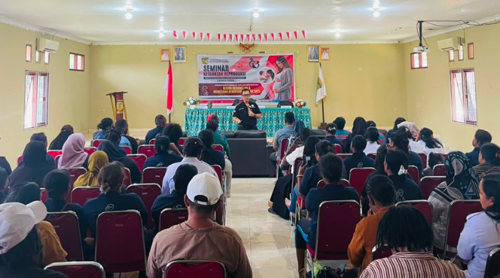 Dinkes Mimika Selenggarakan Seminar Kesehatan Reproduksi, Dorong Masyarakat Kenali Risiko Kehamilan