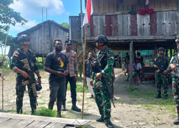 Merah Putih Berkibar di Pedalaman Memberamo Raya: Satgas Pasgat Kobarkan Semangat Nasional hingga ke Ujung Negeri 