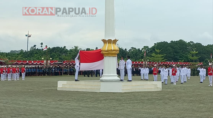 Meski Diguyur Hujan, Upacara HUT ke-81 RI di Mimika Berlangsung Khidmat, Ditutup Tarian Tradisional Papua