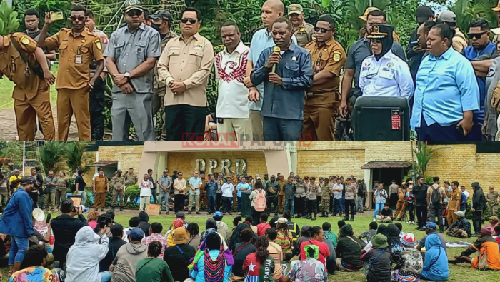 Terima 27 Tuntutan Mahasiswa, Ketua DPRK Mimika: Harus Jadi Kontrol Pemerintah