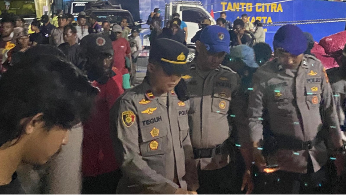 Tanpa Pemilik, 212 Liter Miras Lokal Disita dari KM Sirimau di Pelabuhan Pomako