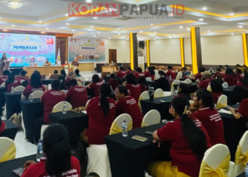 Guru Seni Mimika Didorong Jadi Garda Terdepan Pelestarian Budaya Lokal