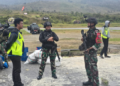 Danyon 472 Satgas Pasgat Kunjungi Bandara Tigiles Sinak, Pastikan Kesiapan Personel