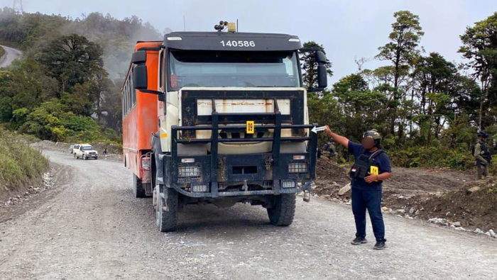 Olah TKP Penembakan Konvoi Freeport, Polisi Temukan Tiga Selongsong 5,56 Milimeter