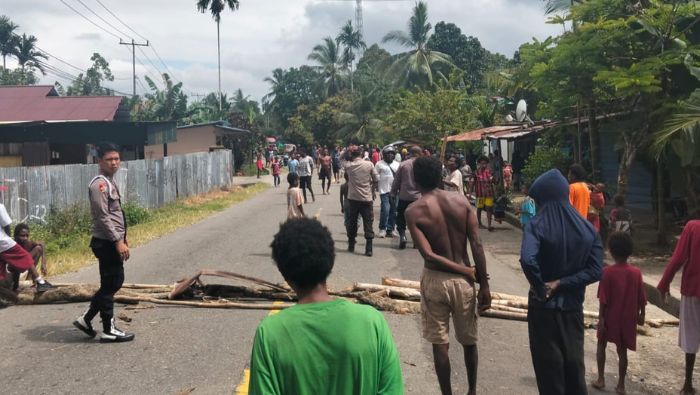 Isu Penculikan Pelajar Picu Kepanikan, Jalan di Mioko Sempat Dipalang