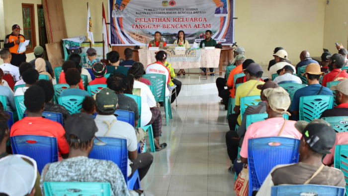 BPBD Mimika Latih Keluarga di Iwaka Hadapi Bencana