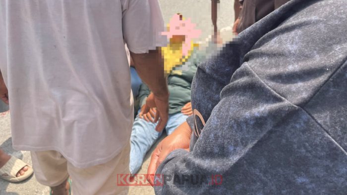Pengendara Motor Tabrak Belakang Truk di Jalan Yos Sudarso Timika, Dilarikan ke RSUD