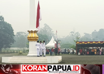 Kabut Asap Selimuti Upacara HUT ke-30 Mimika, Bupati Soroti Kualitas Udara