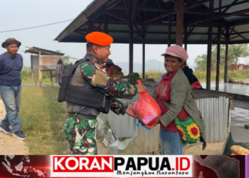 Satgas Pasgat Berbagi Sembako dengan Warga di Sekitar Situs Sejarah Boven Digoel