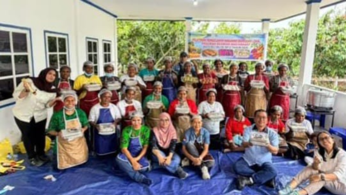 PT Freeport Dorong Mama-Mama SP 9 dan SP 12 Olah Pangan Lokal