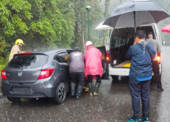 Jasad Pria Tanpa Identitas Ditemukan di Dalam Honda Brio di Kuala Kencana