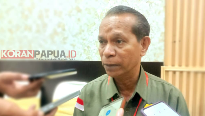 Ketua FKDM Mimika Luky Mahakena Ingatkan Warga Waspadai Hoaks di Medsos